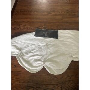 Tahari Home slim line tree skirt white Velvet W/Large pearls Edge Scalloped 48"